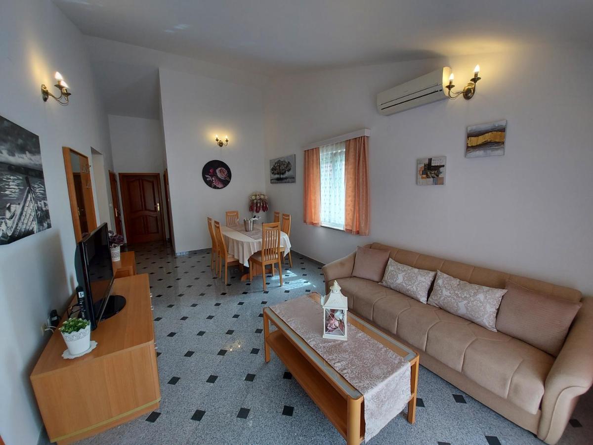 Apartments Palic Baska  Ngoại thất bức ảnh