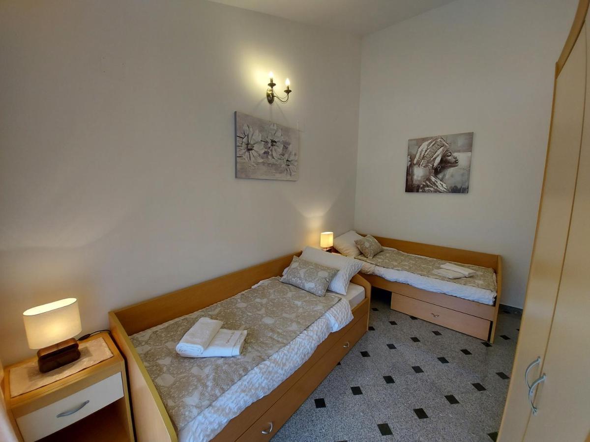 Apartments Palic Baska  Ngoại thất bức ảnh