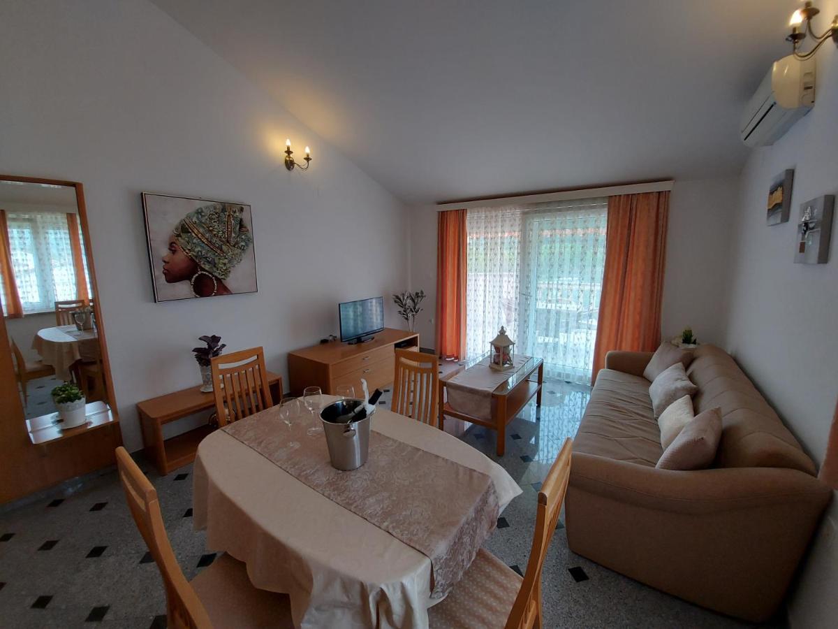 Apartments Palic Baska  Ngoại thất bức ảnh
