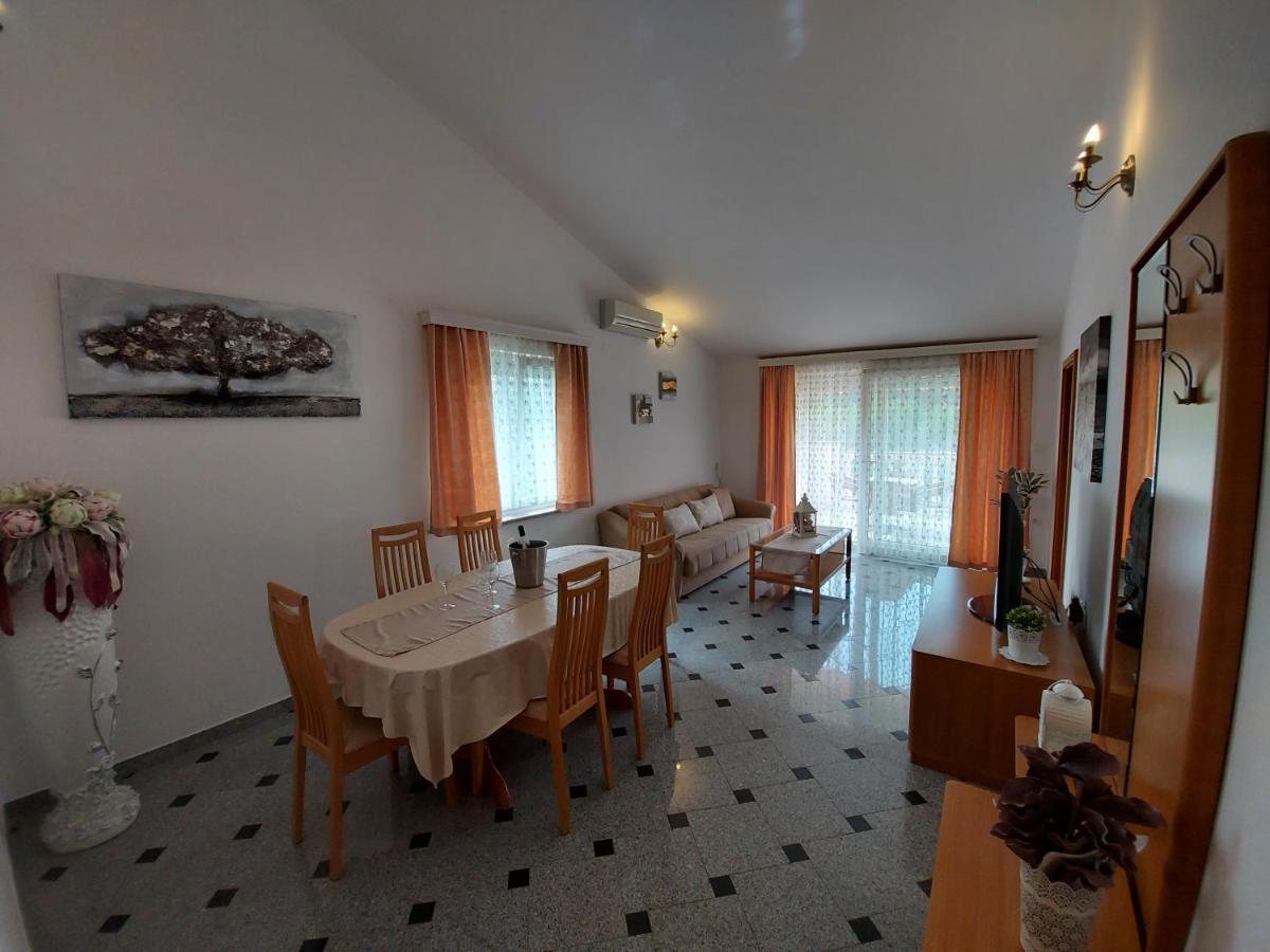 Apartments Palic Baska  Ngoại thất bức ảnh