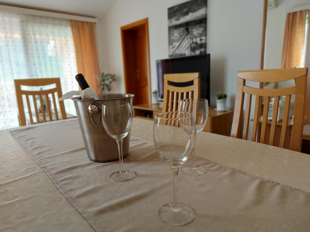 Apartments Palic Baska  Ngoại thất bức ảnh