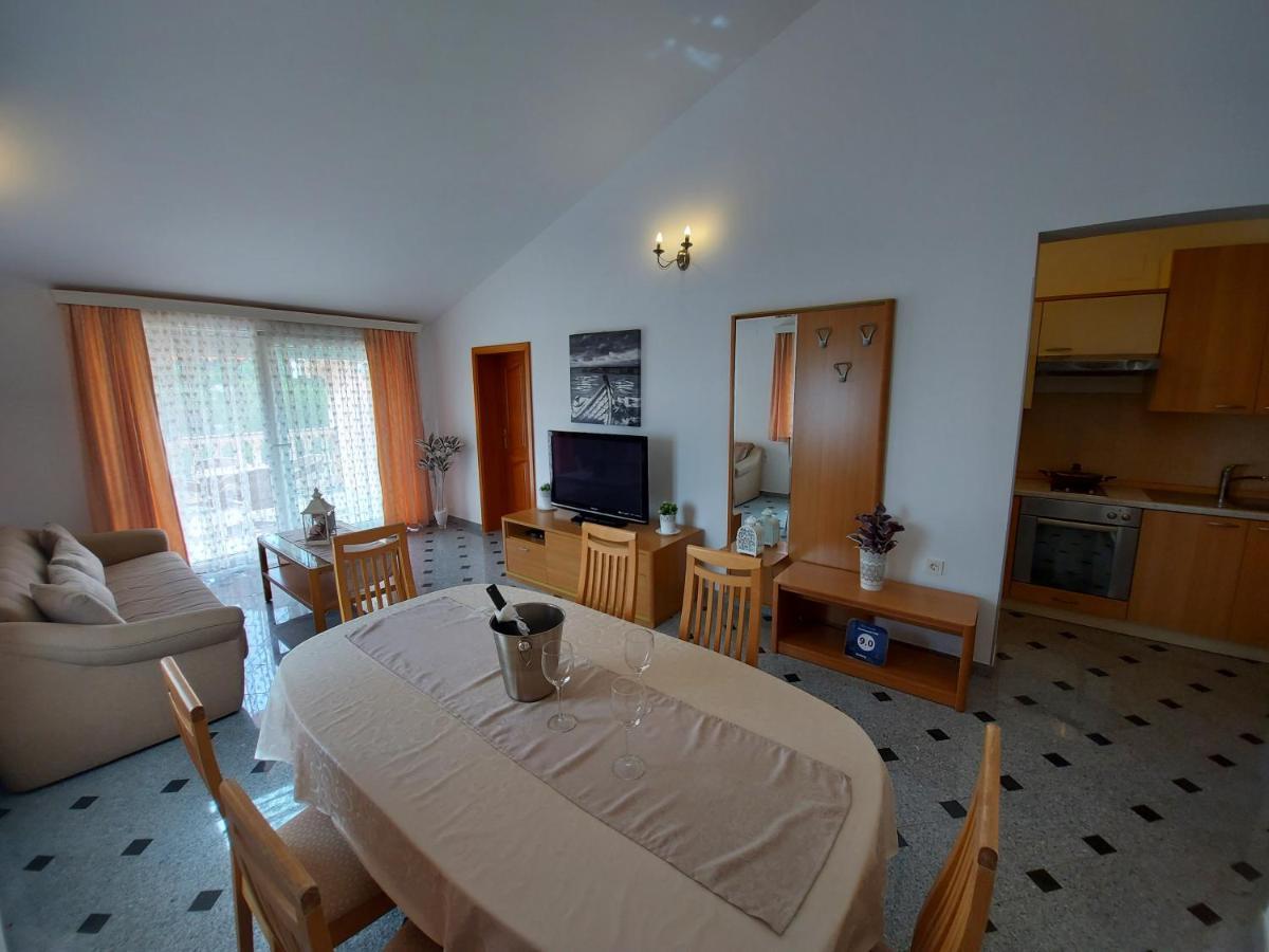 Apartments Palic Baska  Ngoại thất bức ảnh